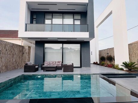 4 otaqlı həyət evi/bağ evi - Nardaran q. - 240 m²