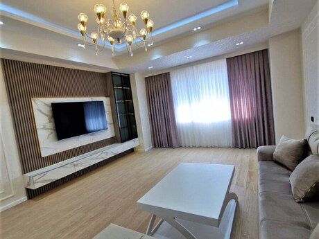 Elan №5962603 - Bakı, Ağ şəhər q., 3 otaqlı, 130 m², 5/8 mərtəbə