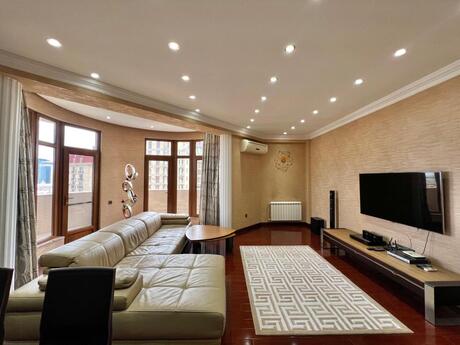 4 otaqlı yeni tikili - 28 May m. - 180 m²