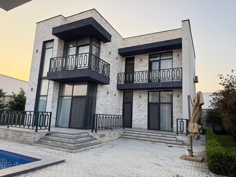 5 otaqlı həyət evi/bağ evi - Şüvəlan q. - 350 m²