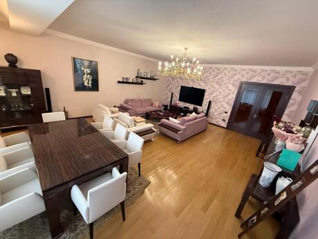 4 otaqlı yeni tikili - 28 May m. - 200 m²