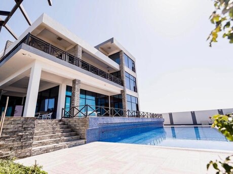 6-комн. дом/дача - пос. Бильгях - 500 м²