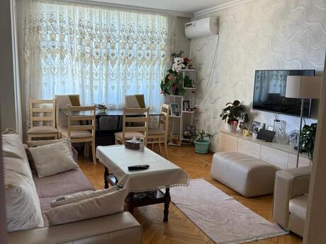 Elan №5962812 - Bakı, Nəsimi r., 3 otaqlı, 70 m², 4/4 mərtəbə