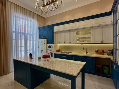 4 otaqlı həyət evi/bağ evi - Mərdəkan q. - 250 m²