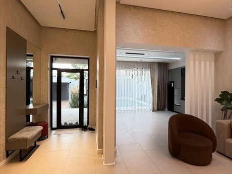 4 otaqlı həyət evi/bağ evi - Mərdəkan q. - 250 m²