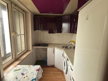 Elan №5963131 - Bakı, Elmlər Akademiyası m., 3 otaqlı, 70 m², 5/5 mərtəbə