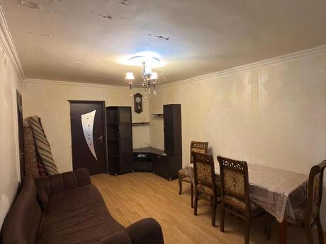 3 otaqlı köhnə tikili - Elmlər Akademiyası m. - 70 m²