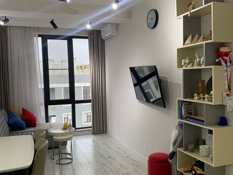 Объявление №5963267 - Баку, м. 28 мая, 2-комн., 65 м², 15/17 этаж