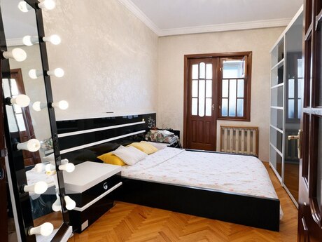 5 otaqlı köhnə tikili - Yeni Yasamal q. - 130 m²