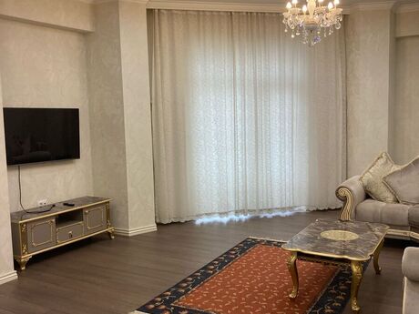 Kirayə 3 otaqlı mənzil, 130 m², Ağ şəhər: 2 000 ₼/ay 2