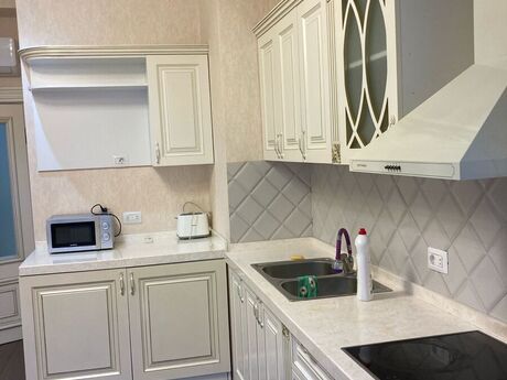 Kirayə 3 otaqlı mənzil, 130 m², Ağ şəhər: 2 000 ₼/ay 3