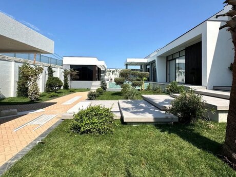 4 otaqlı həyət evi/bağ evi - Mərdəkan q. - 240 m²