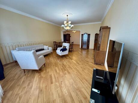 4 otaqlı yeni tikili - Elmlər Akademiyası m. - 150 m²
