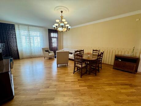 4 otaqlı yeni tikili - Elmlər Akademiyası m. - 150 m²
