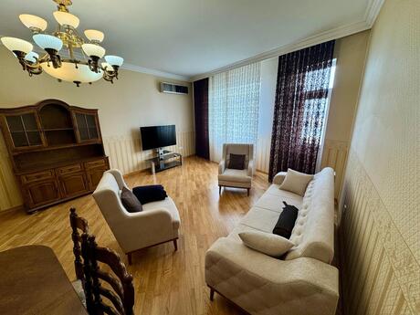 4 otaqlı yeni tikili - Elmlər Akademiyası m. - 150 m²