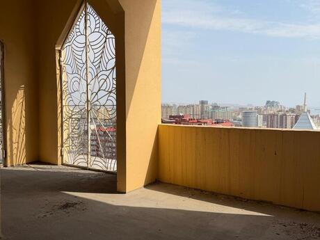 6 otaqlı yeni tikili - 28 May m. - 376 m²