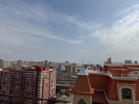 6 otaqlı yeni tikili - 28 May m. - 376 m²