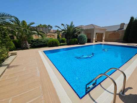 8 otaqlı həyət evi/bağ evi - Mərdəkan q. - 670 m²