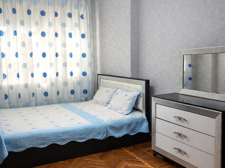 3 otaqlı köhnə tikili - Əhmədli m. - 80 m²