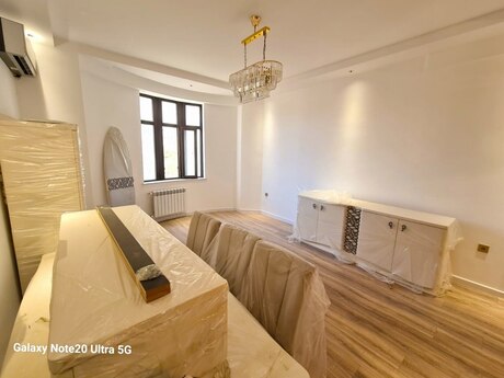 3 otaqlı yeni tikili - Bakıxanov q. - 130 m²
