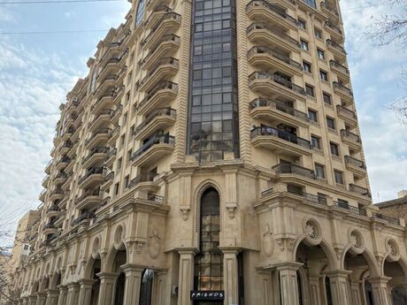 Satılır 4 otaqlı yeni tikili 230 m², 28 May m.