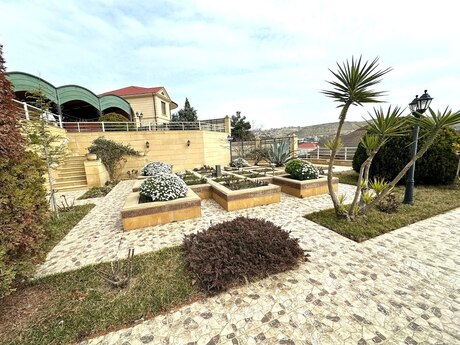 10 otaqlı həyət evi/bağ evi - Şıxov q. - 950 m²