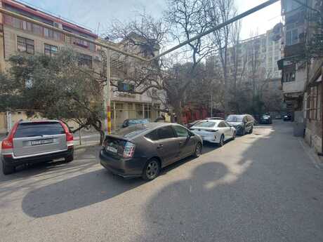 2 otaqlı köhnə tikili - Nəriman Nərimanov m. - 40 m²