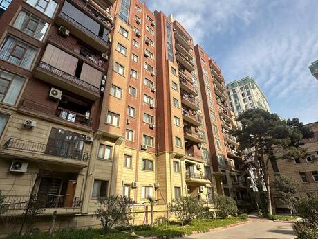 4 otaqlı yeni tikili - Gənclik m. - 190 m²