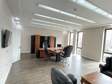 5 otaqlı ofis - Nəriman Nərimanov m. - 200 m²