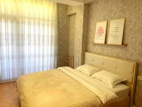 Elan №5799368 - Bakı, Səbail r., 2 otaqlı, 70.5 m², 12/18 mərtəbə