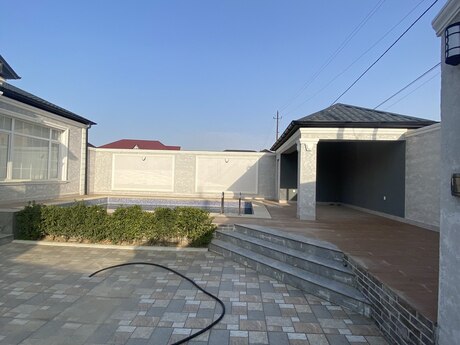 4 otaqlı həyət evi/bağ evi - Novxanı q. - 175 m²