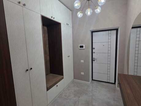3-комн. новостройка - м. 8 ноября - 110 м²