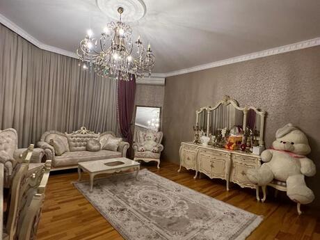9 otaqlı həyət evi/bağ evi - Binəqədi r. - 655 m²
