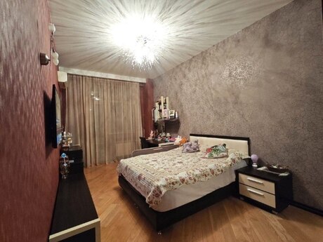 4 otaqlı yeni tikili - 28 May m. - 200 m²