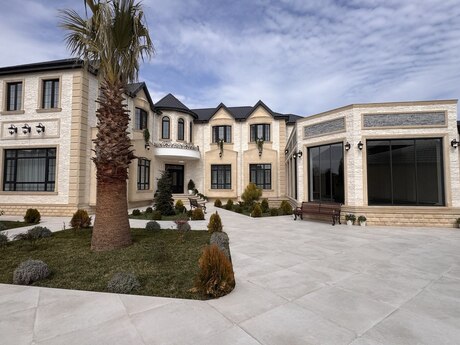 6 otaqlı həyət evi/bağ evi - Şüvəlan q. - 600 m²