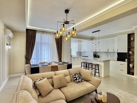 4 otaqlı yeni tikili - Nəsimi r. - 175 m²