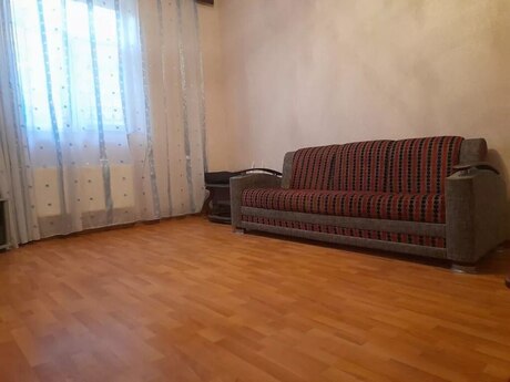 Satılır 4 otaqlı həyət evi/bağ evi 90 m², Xətai r.