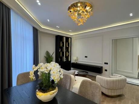 3 otaqlı yeni tikili - Ağ şəhər q. - 123 m²