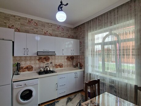 4 otaqlı həyət evi/bağ evi - Zabrat q. - 135 m²