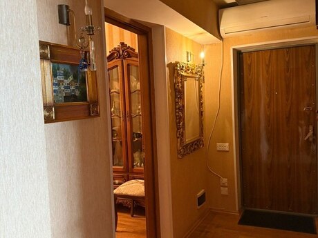 3 otaqlı köhnə tikili - Nəriman Nərimanov m. - 70 m²