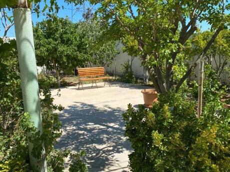8 otaqlı həyət evi/bağ evi - Suraxanı r. - 300 m²