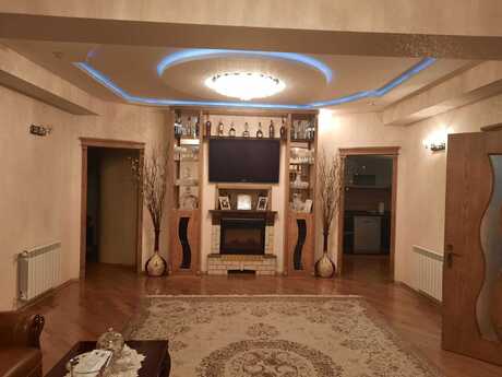 Satlr 4 otaql khn tikili 155 m, Memar cmi m.