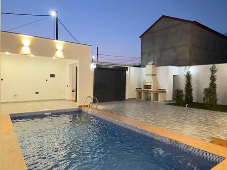 4 otaqlı həyət evi/bağ evi - Şüvəlan q. - 160 m²