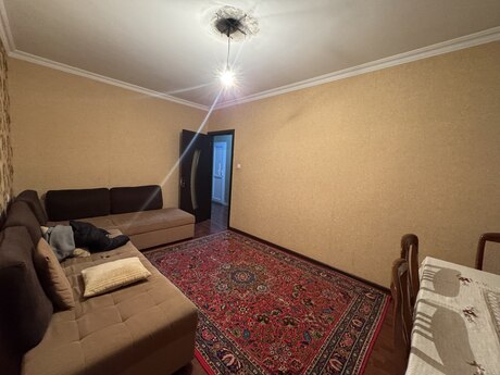 Yasamalda 2 otaqlı köhnə tikili mənzil kirayə verilir, 58 m², 700 AZN/ay, şəkil 2 / 9