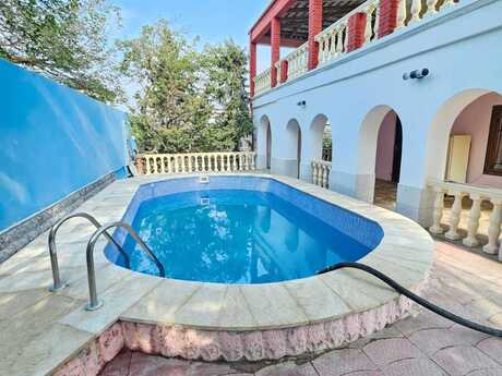 4 otaqlı həyət evi/bağ evi - Şüvəlan q. - 200 m²