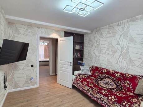 2 otaqlı köhnə tikili - Elmlər Akademiyası m. - 56 m²