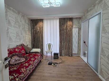 2 otaqlı köhnə tikili - Elmlər Akademiyası m. - 56 m²
