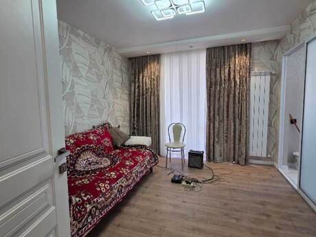 2 otaqlı köhnə tikili - Elmlər Akademiyası m. - 56 m²