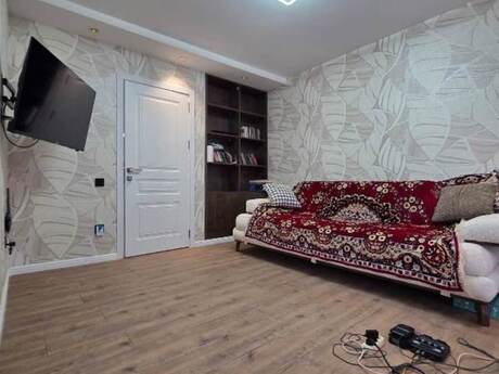 2 otaqlı köhnə tikili - Elmlər Akademiyası m. - 56 m²