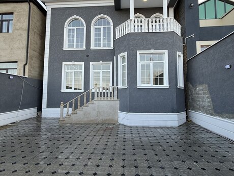 6 otaqlı həyət evi/bağ evi - Yeni Ramana q. - 200 m²